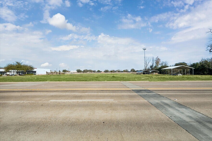 More Photos Of 4205 Pasadena Blvd, Pasadena Land For Sale