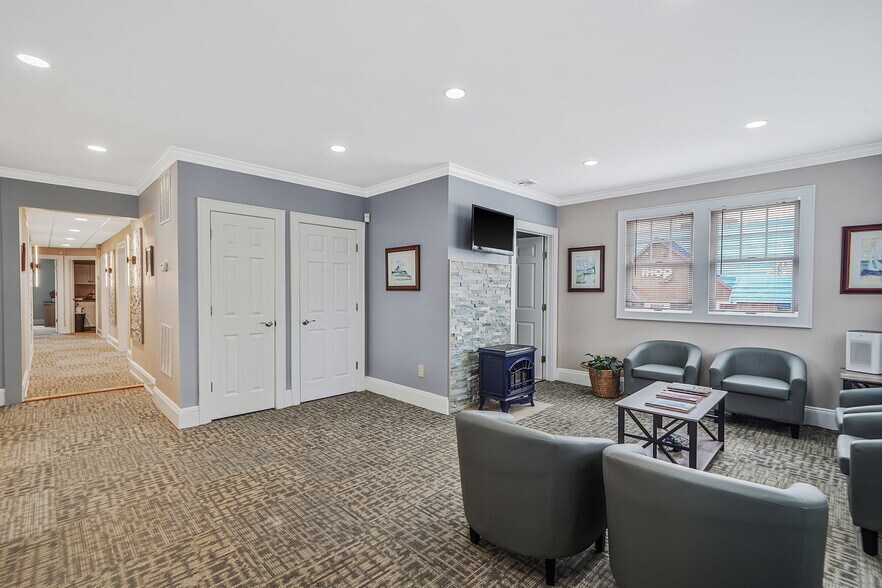 More Photos Of 2983 Long Beach Rd, Oceanside Medical For Sale