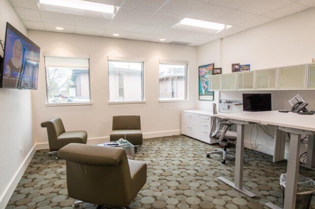 More Photos Of 9400 Reeds Rd, Overland Park Flex For Lease