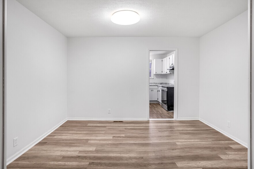 More Photos Of 151 Covington Ln, Dickson Apartments For Sale