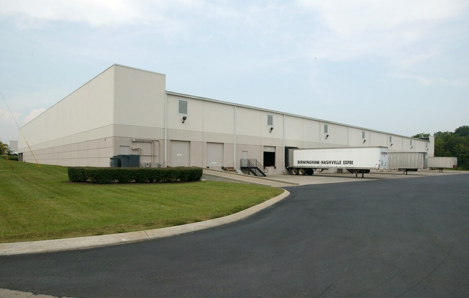 More Photos Of 200 Northfork Ln, Goodlettsville Distribution For Lease