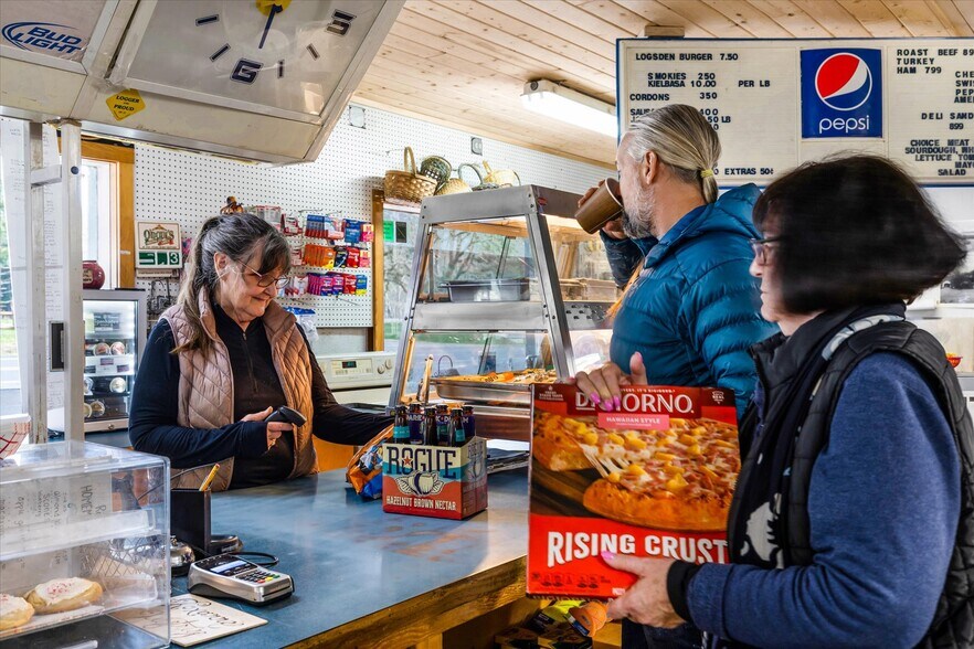 More Photos Of 7550 Logsden Rd, Logsden Convenience Store For Sale