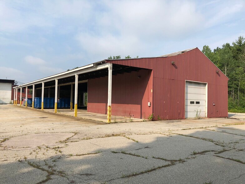 More Photos Of 18 Water Works Dr, Hooksett Warehouse For Lease