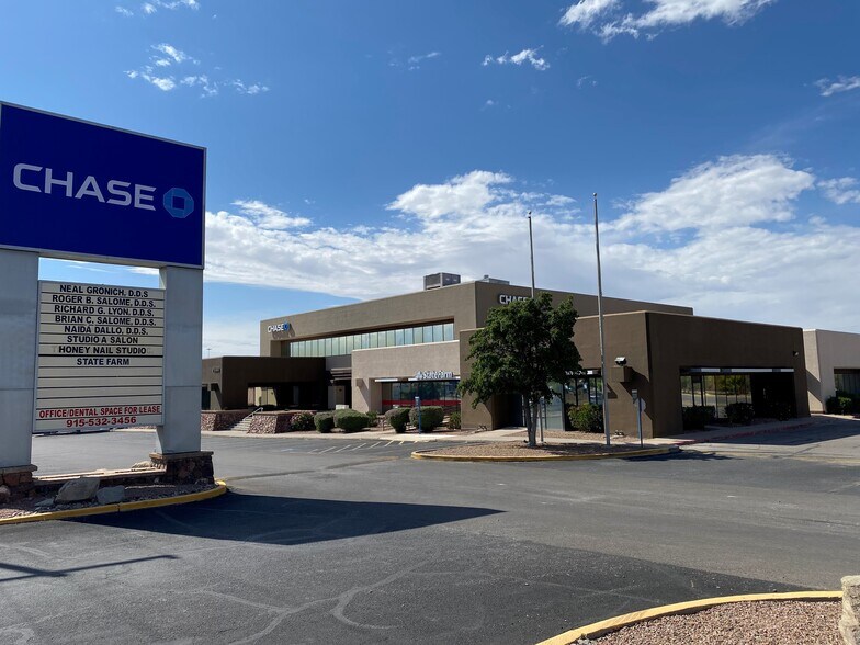 More Photos Of 7598 N Mesa St, El Paso Office For Sale