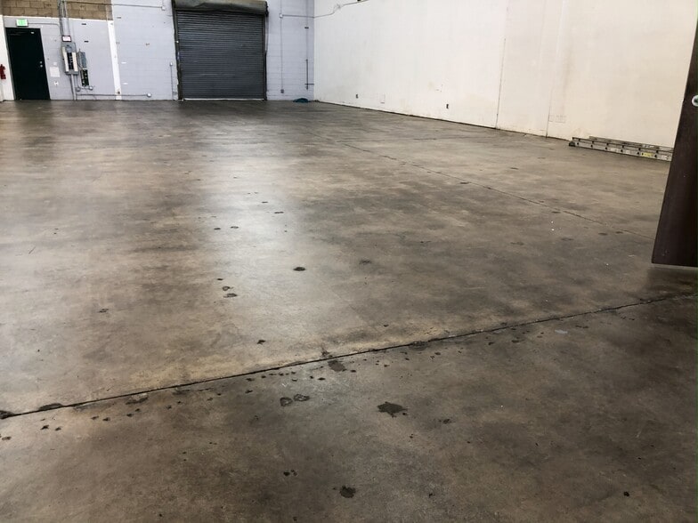 More Photos Of 3486 Kurtz St, San Diego Warehouse For Lease