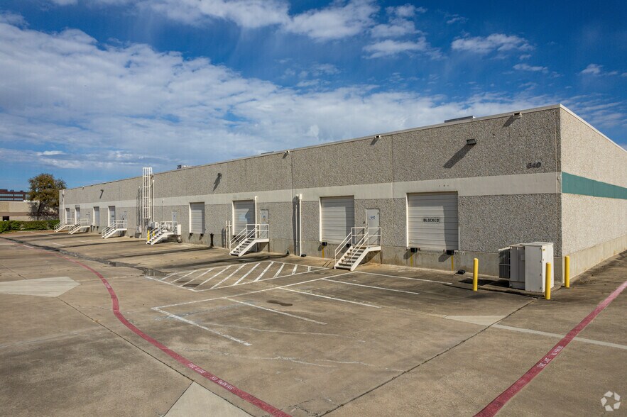 More Photos Of 640 International Pkwy, Richardson Unknown For Lease