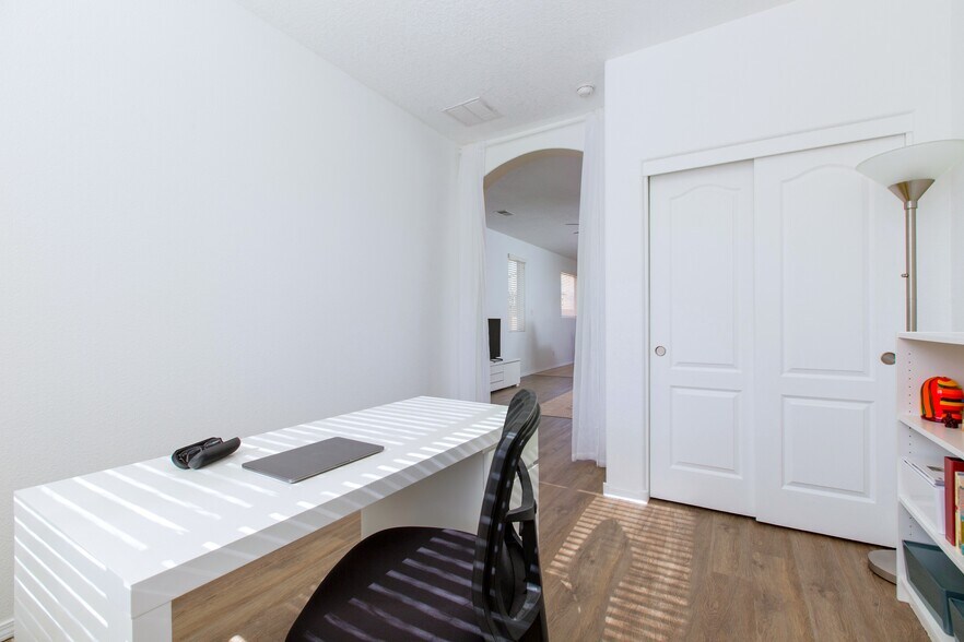 More Photos Of 8405 Wild Dunes Rd NW, Albuquerque Office For Sale