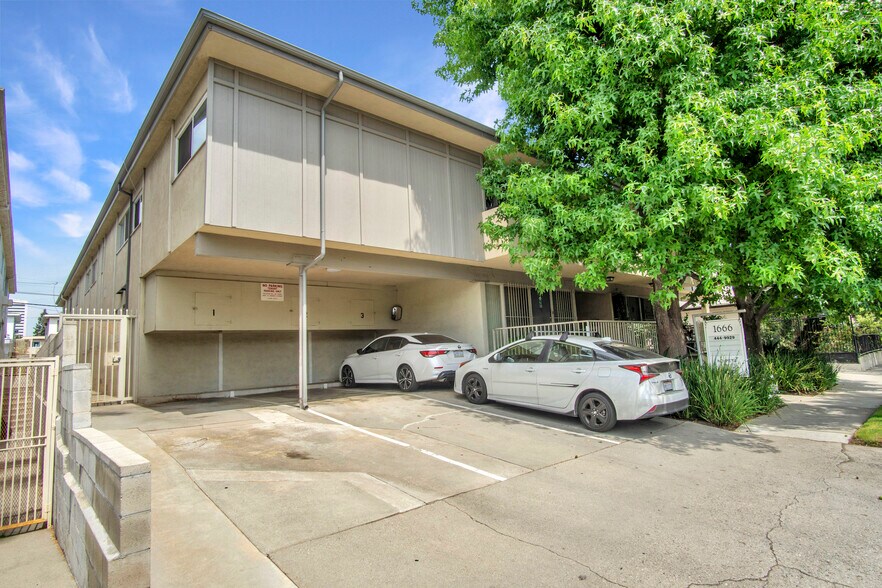 More Photos Of 1666 Federal Ave, Los Angeles Apartments For Sale