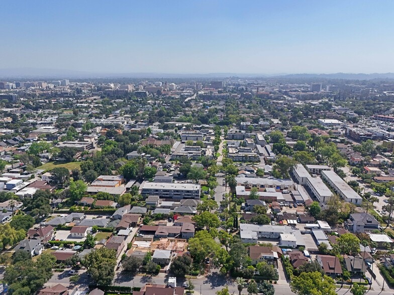 More Photos Of 826 N Summit Ave, Pasadena Multifamily For Sale