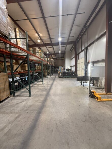 More Photos Of 144 Talbert Pointe Dr, Mooresville Light Distribution For Lease