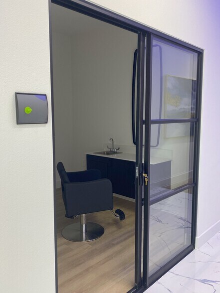 More Photos Of 1802 W Pleasant Ridge Rd, Arlington Unknown For Lease