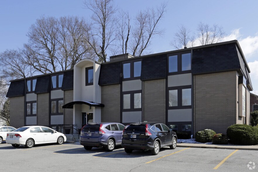 Primary Photo Of 740 E 52nd St, Indianapolis Office For Lease