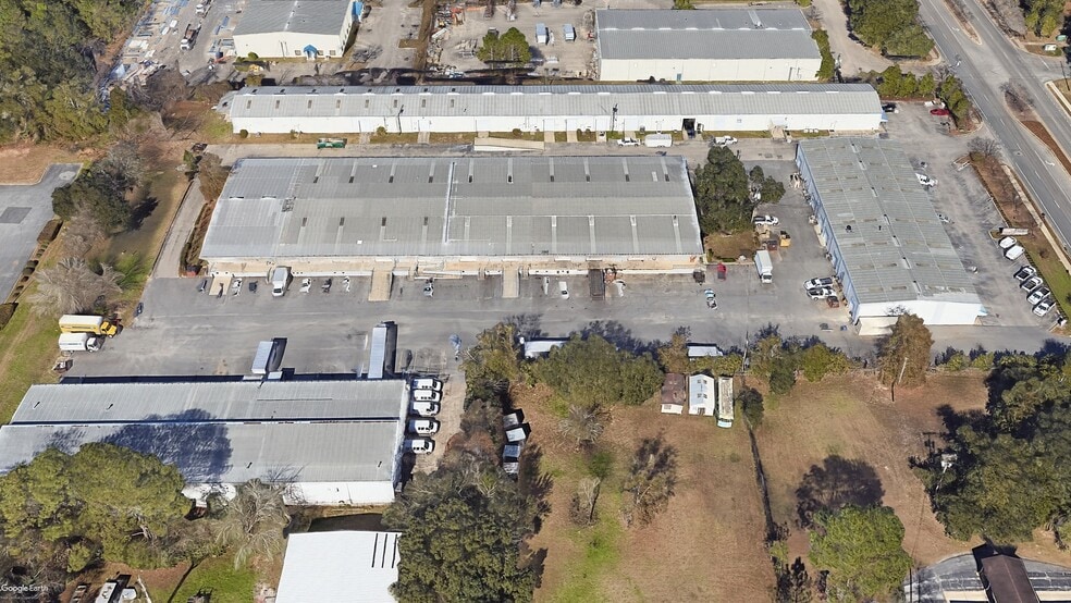 More Photos Of 566-572-3 Appleyard dr, Tallahassee Industrial For Lease