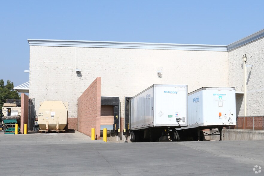 More Photos Of 1750 W Olive Ave, Merced Freestanding For Lease
