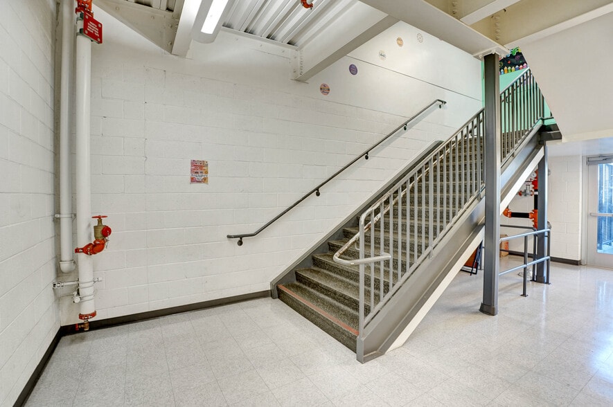 More Photos Of 8001 Santa Fe Ave, Huntington Park Schools For Sale