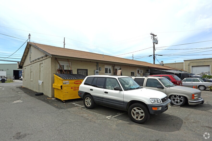 More Photos Of 148-206 Mokauea St, Honolulu Unknown For Lease