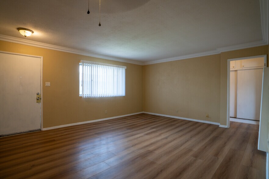 More Photos Of 1118-1124 N Mayfair Ave, Anaheim Apartments For Sale