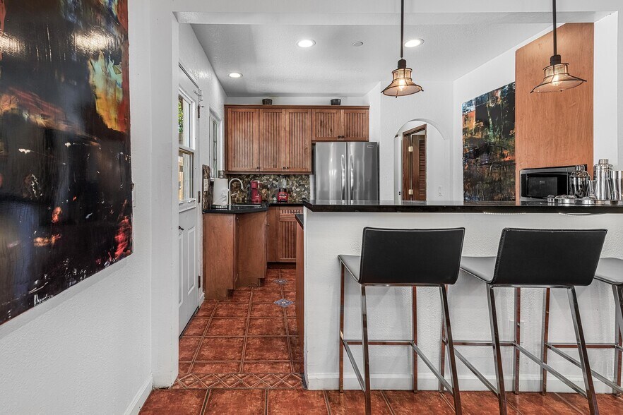 More Photos Of 520 Chuckwalla Rd, Palm Springs Apartments For Sale