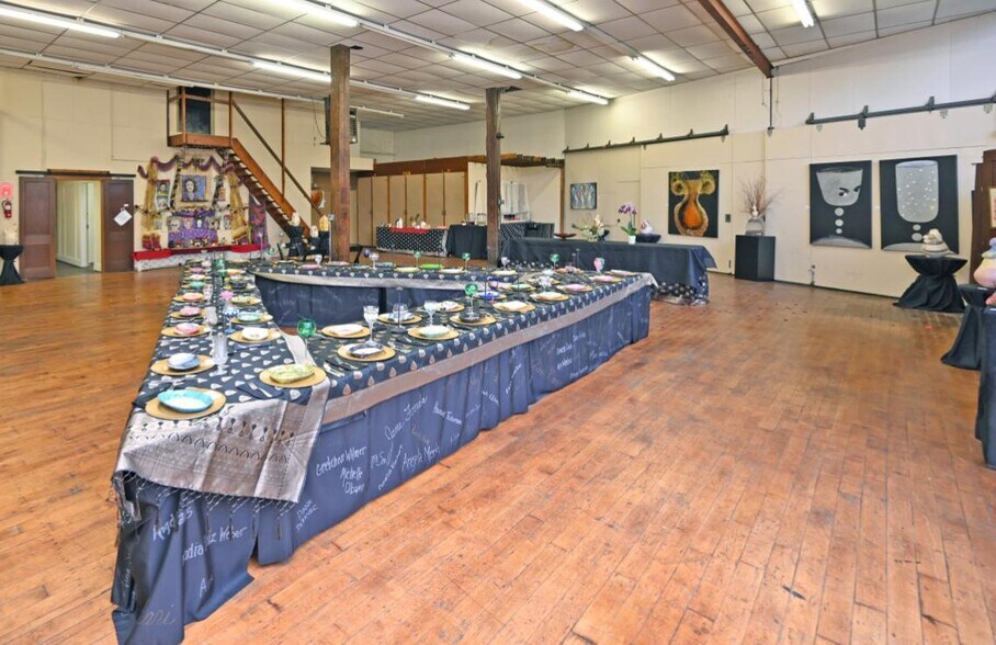 More Photos Of 2025 Dunlap St, Cincinnati Light Manufacturing For Sale