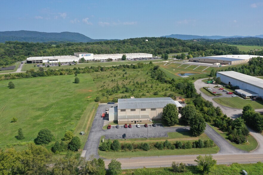 More Photos Of 9533 Commission Dr, Mascot Manufacturing For Lease