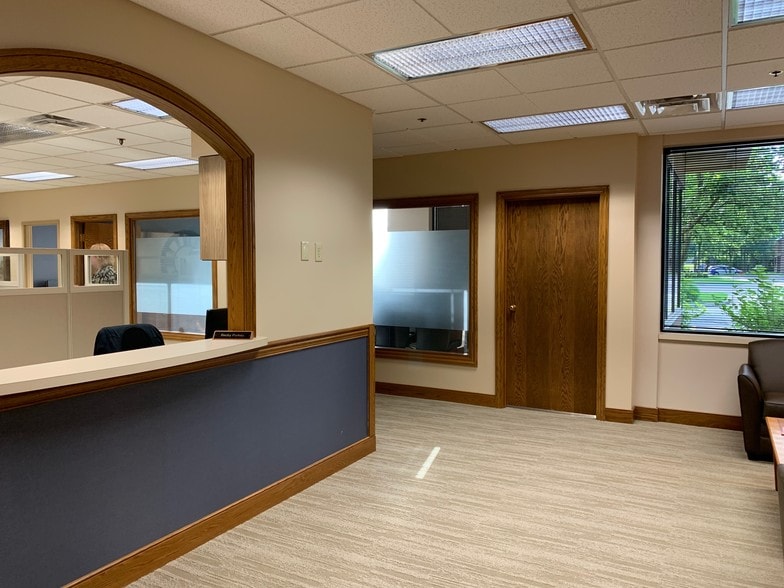 More Photos Of 7755 Paragon Rd, Dayton Medical For Lease