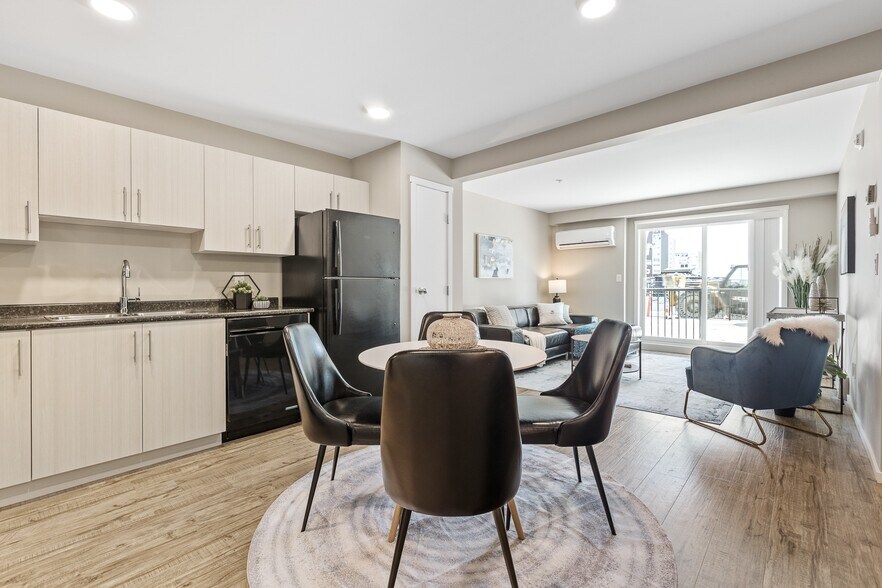 More Photos Of 1070 Noëlla Leclair Way, Ottawa Apartments For Lease