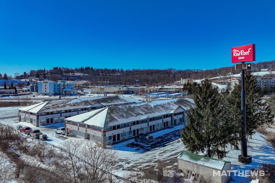 More Photos Of 220 Waterworks Rd, Somerset Hotel For Sale