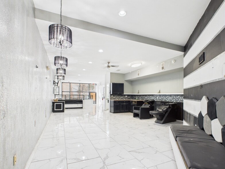 More Photos Of 611 S Orianna St, Philadelphia Storefront Retail Residential For Lease