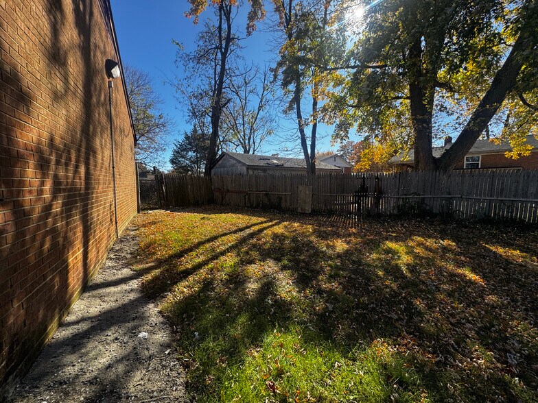 More Photos Of 9502 Allentown Rd, Fort Washington General Retail For Sale