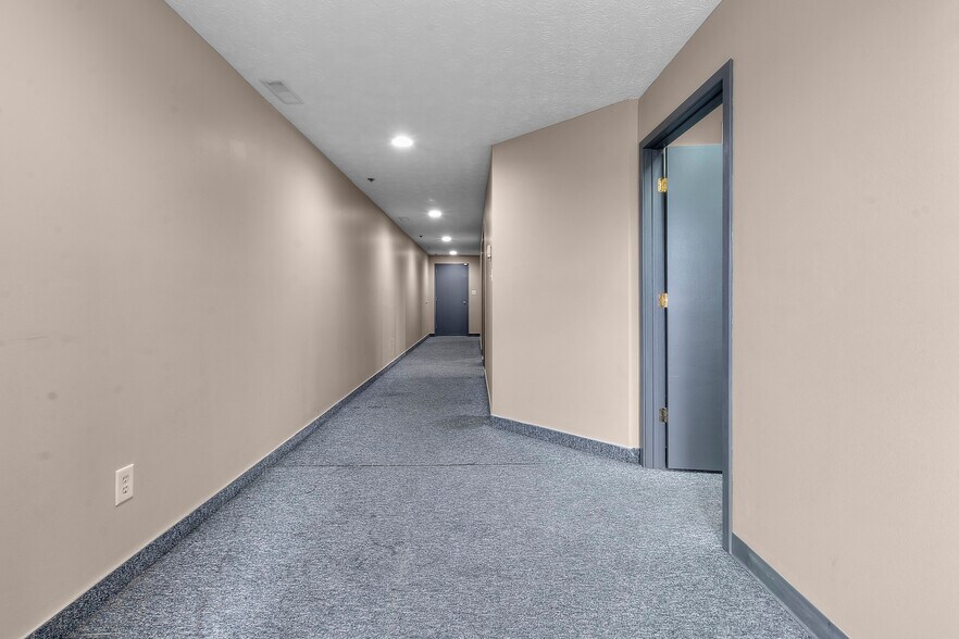 More Photos Of 5551 S Belmont Ave, Indianapolis Warehouse For Lease