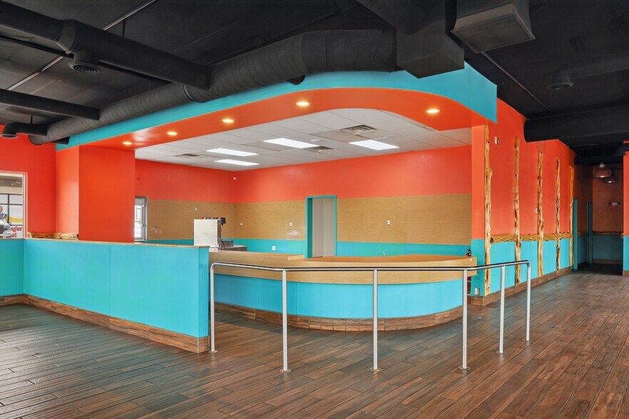 More Photos Of 582 E 12300 S, Draper Fast Food For Sale
