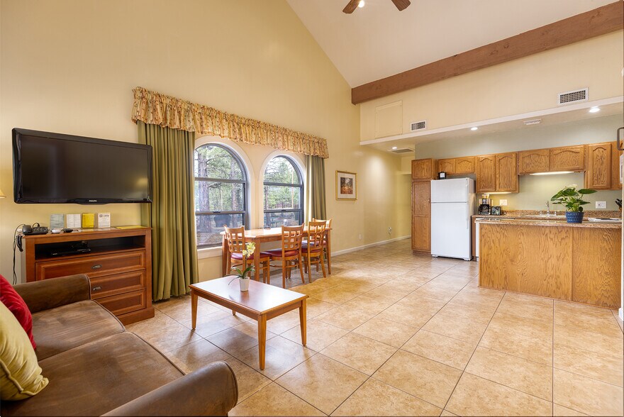 More Photos Of 5829 Buck Springs Rd, Pinetop Hotel For Sale