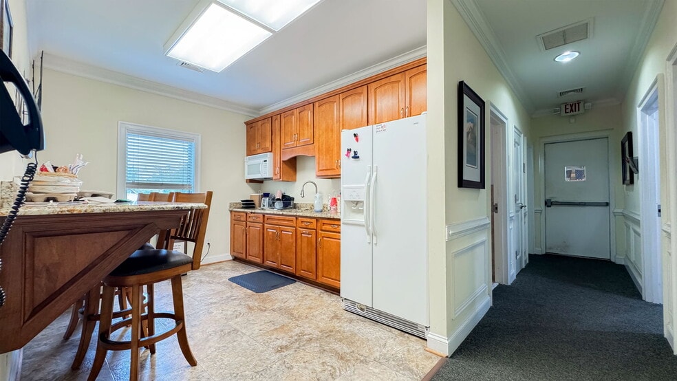 More Photos Of 2601 Colley Ave, Norfolk Warehouse For Lease