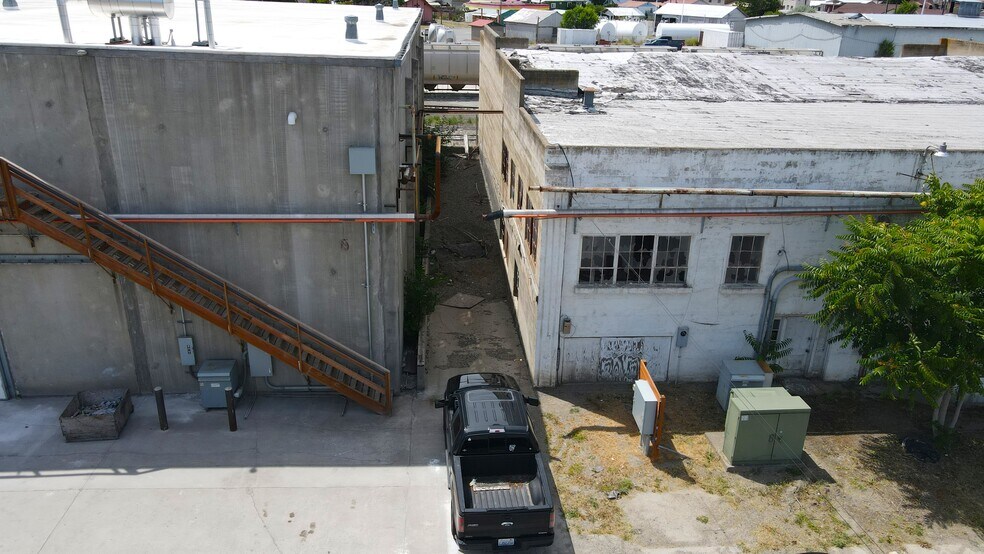 More Photos Of 602 Apple Way Ave, Oroville Warehouse For Sale