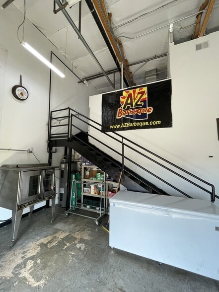 More Photos Of 7900 N 70th Ave, Glendale Warehouse For Sale