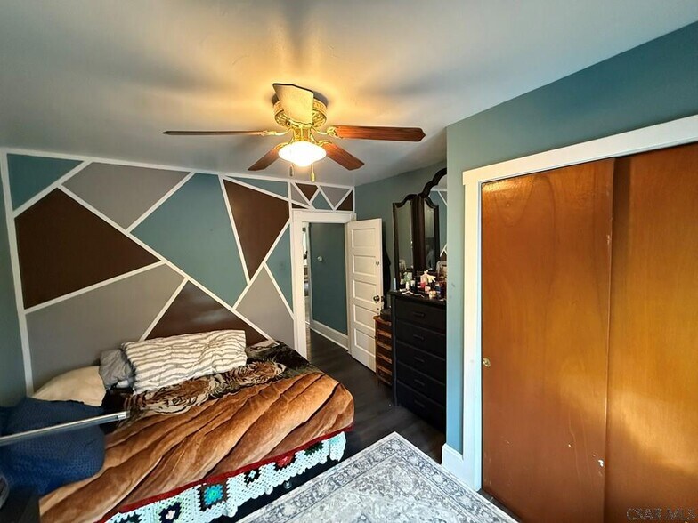 More Photos Of 534 Sheridan St, Johnstown General Retail For Sale