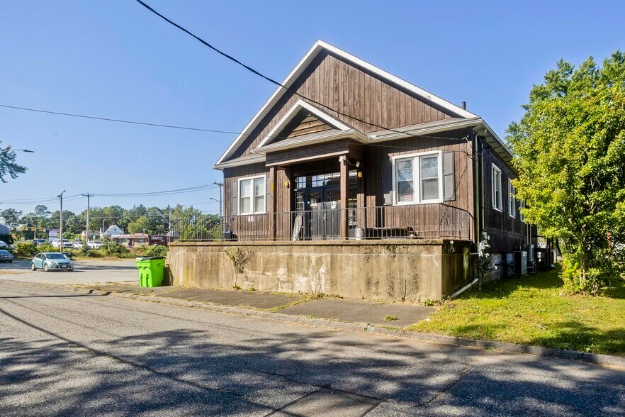 More Photos Of 52 Gladdu Ave, Chicopee General Retail For Sale