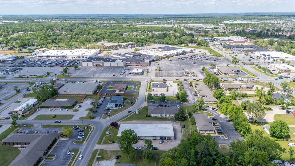 More Photos Of 201 S 20th St, Rogers Loft Creative Space For Lease