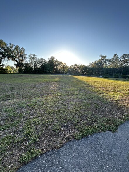 More Photos Of 6875 Thomasville Rd, Tallahassee Land For Lease