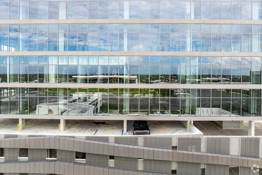 More Photos Of 800 N Federal Hwy, Hallandale Beach Office For Lease