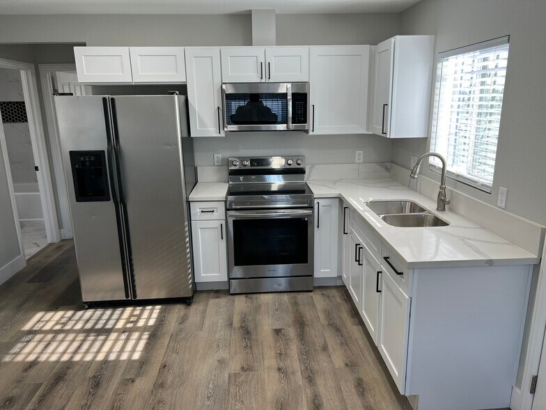 More Photos Of 3662 Park St, Las Vegas Industrial For Sale