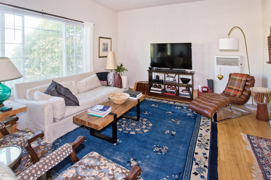 More Photos Of 7-9 Mariposa Ave, San Anselmo Storefront Retail Residential For Lease