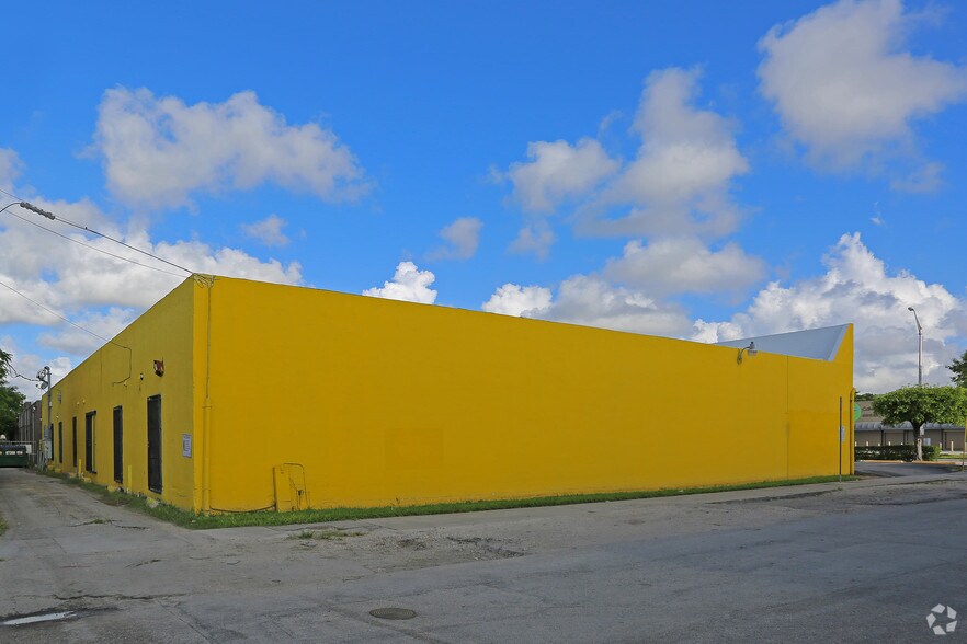 More Photos Of 1800 NW 20th St, Miami Freestanding For Lease
