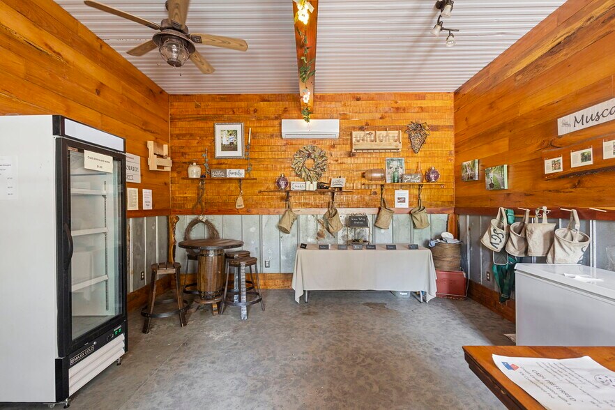 More Photos Of 1056 Reynolds Rd, De Leon Springs Specialty For Sale