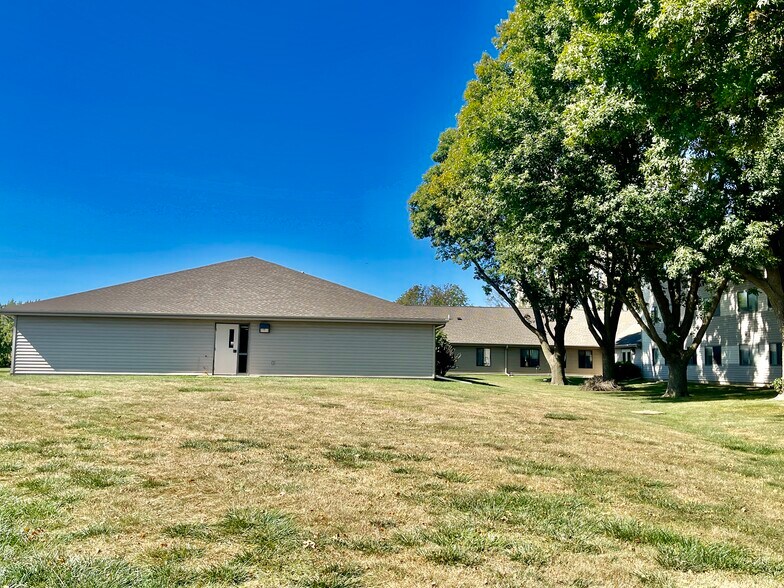 More Photos Of 5300 Stone Ave, Sioux City Apartments For Sale