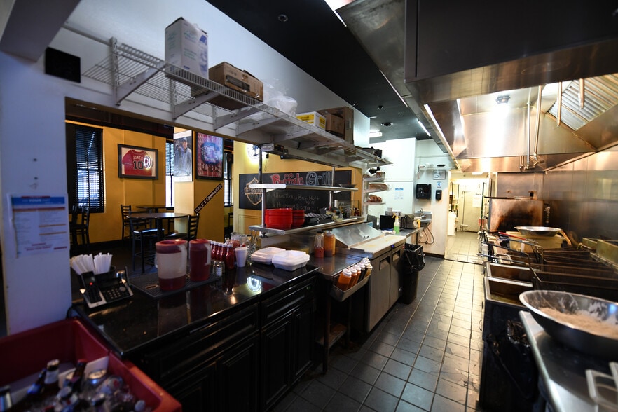 More Photos Of 327 Main St, Greenwood Office For Sale