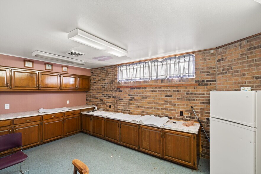 More Photos Of 513 W Rittenhouse Rd, Houston Religious Facility For Lease