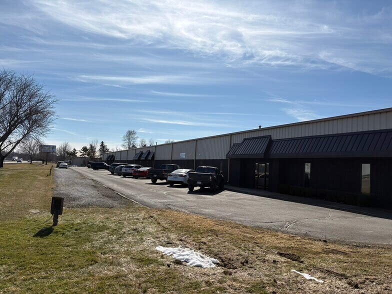 More Photos Of 2772 Faith Ave, Elkhart Light Manufacturing For Sale