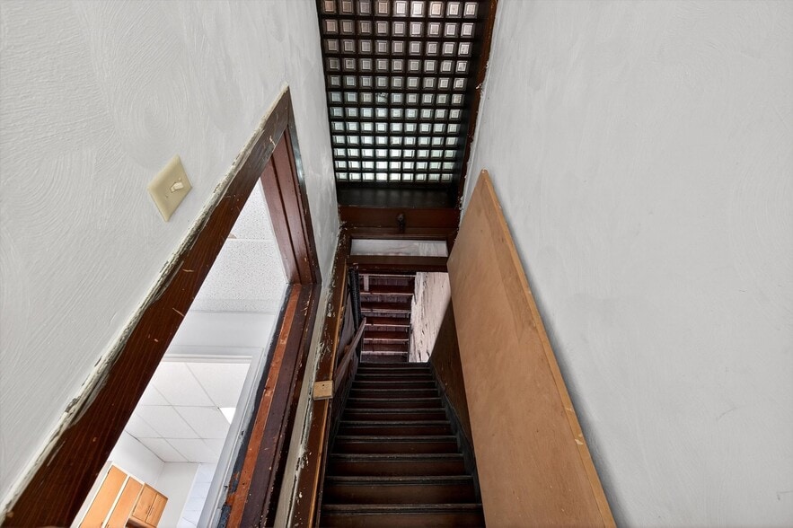 More Photos Of 210 E 5th Ave, Tarentum Office For Sale