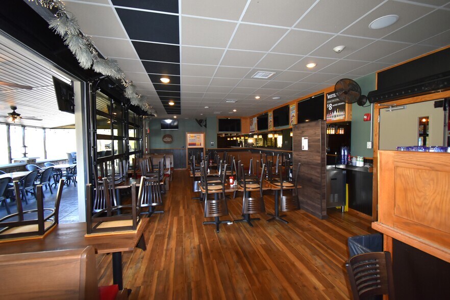 More Photos Of 1021 Rt-146, Clifton Park Restaurant For Sale